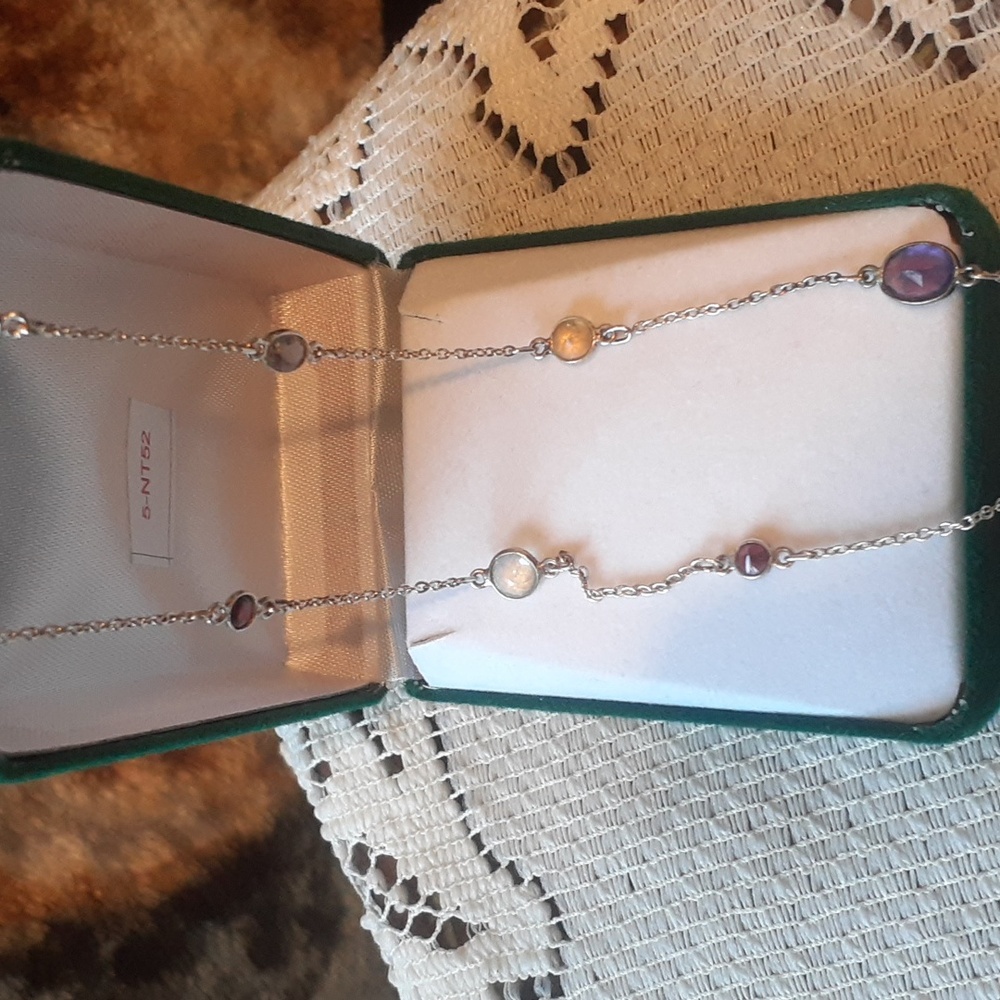 VtgSterling Silver MultiGemstone Necklace Amethyst,Garnet,Citrine & Quartz w/box - Picture 9 of 10
